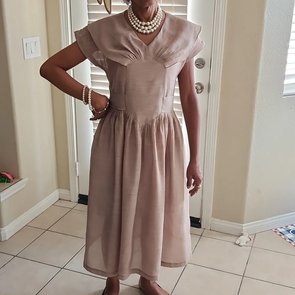 Dress - Picture 1 of 5
